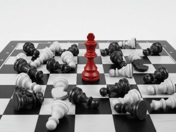 تبارشناسی قدرت در نطفه؛ چرا باید «خیال‌فروشان» را شناخت؟