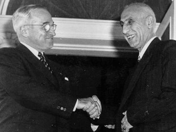 چرا مصدق در جریان ملی‌شدن صنعت نفت به آمریکا روی آورد؟